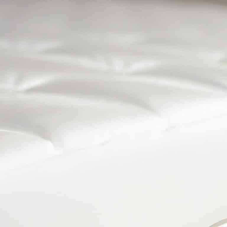 Discover Grandma's Secret to a Spotless Mattress - Say Goodbye to Stains and Odors!