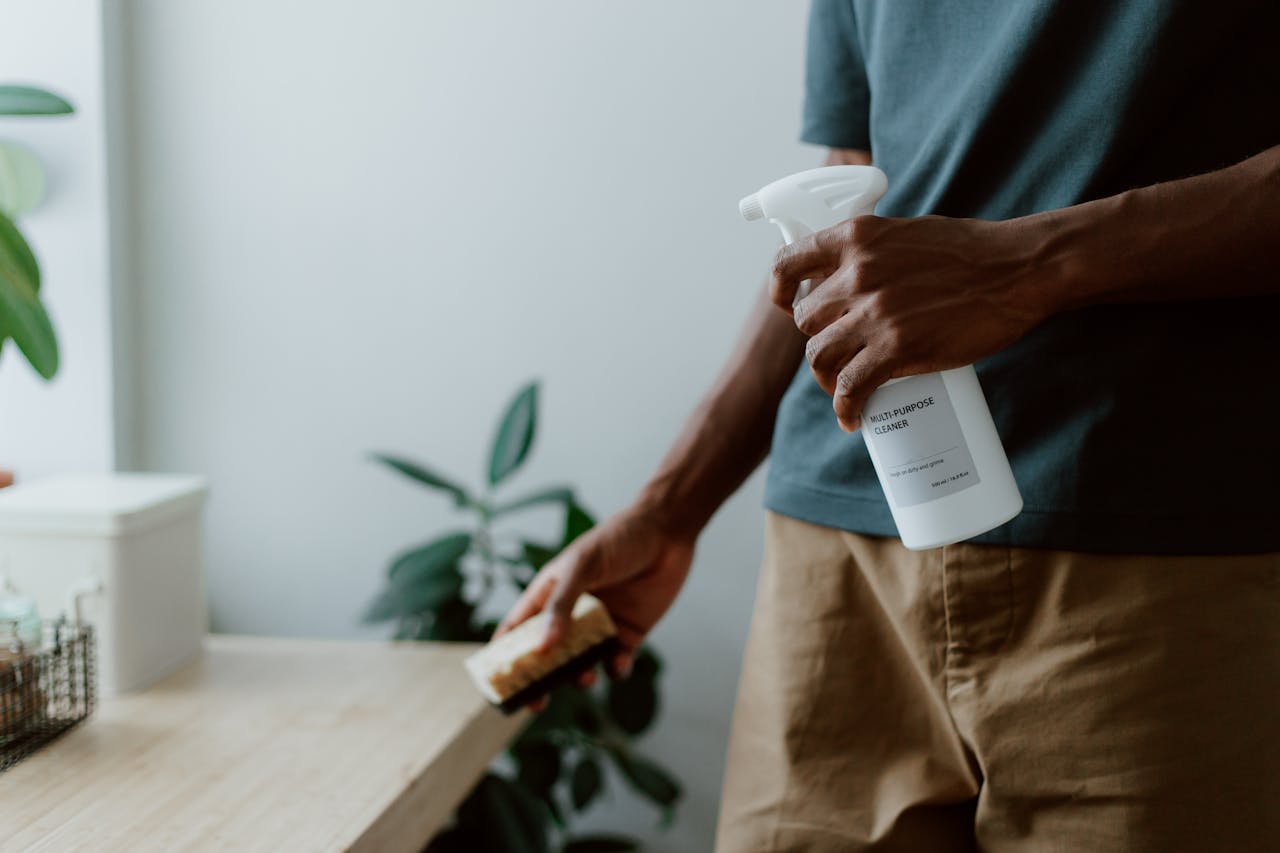 7 Traditional Grandma's Recipes for a Healthier Home: DIY Natural Household Cleaners