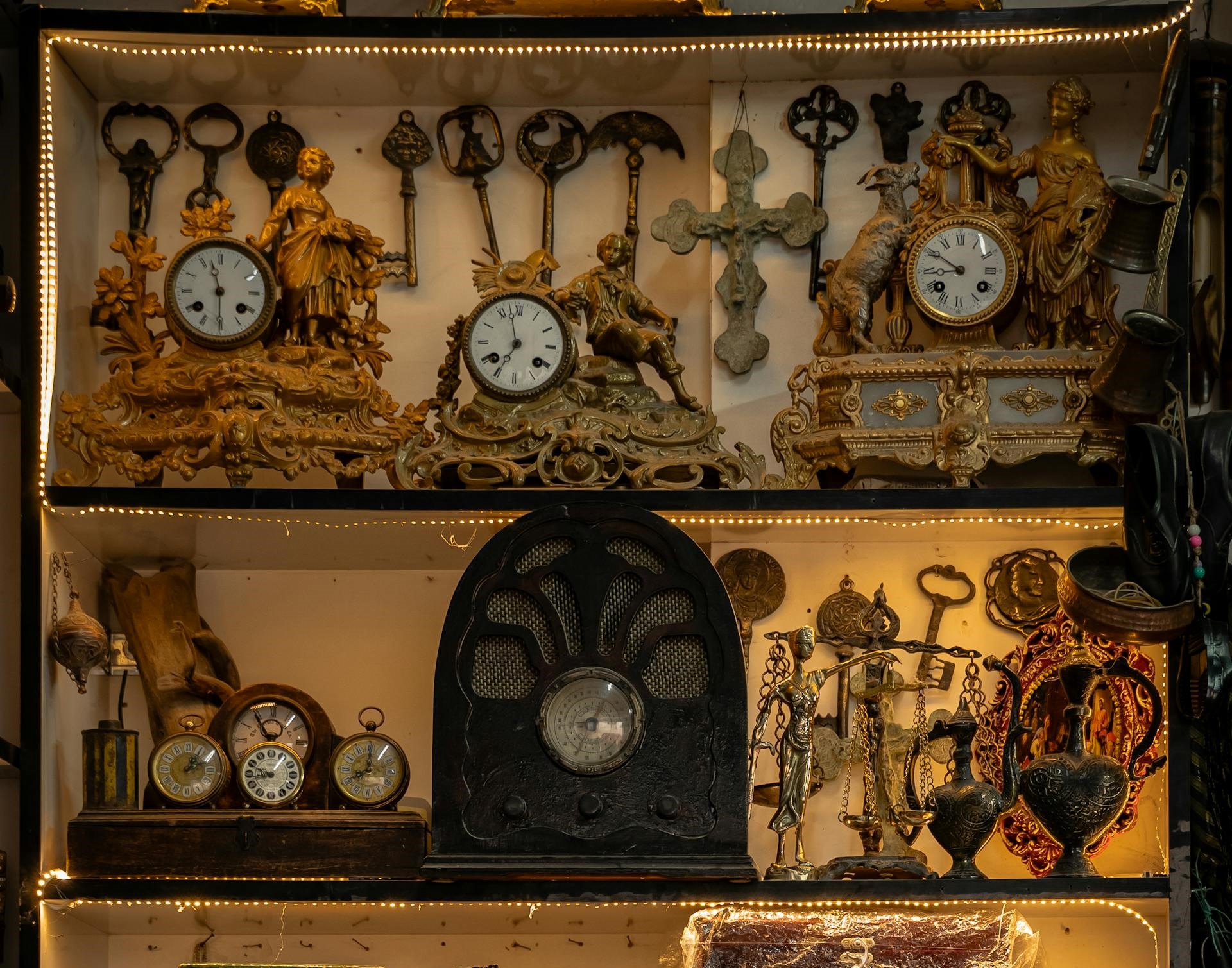 Les conseils d'un antiquaire pour débuter une collection d'objets anciens